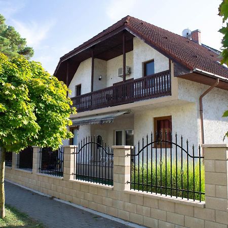 Zsolnay Apartman Apartment Siofok Exterior photo