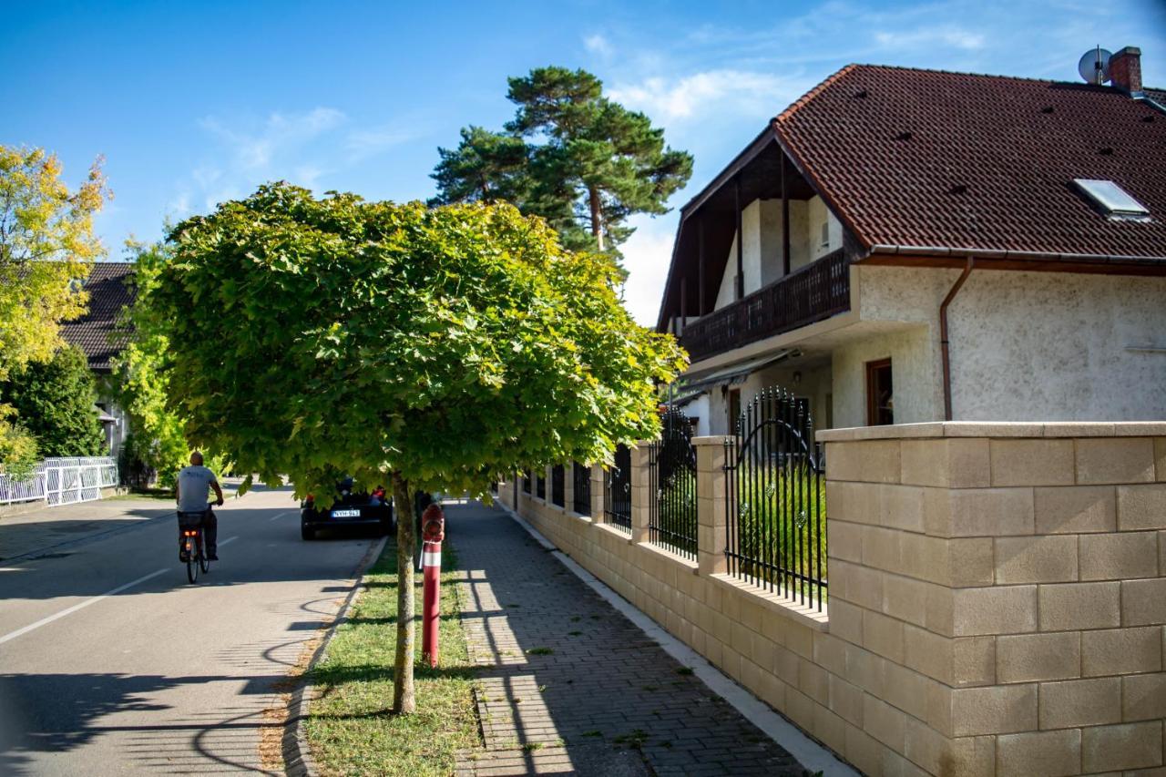 Zsolnay Apartman Apartment Siofok Exterior photo