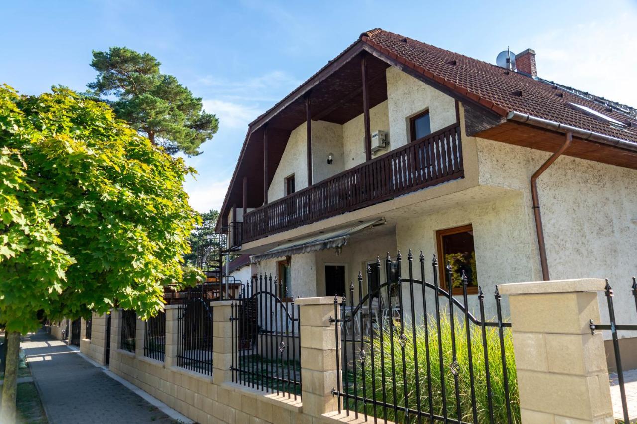 Zsolnay Apartman Apartment Siofok Exterior photo