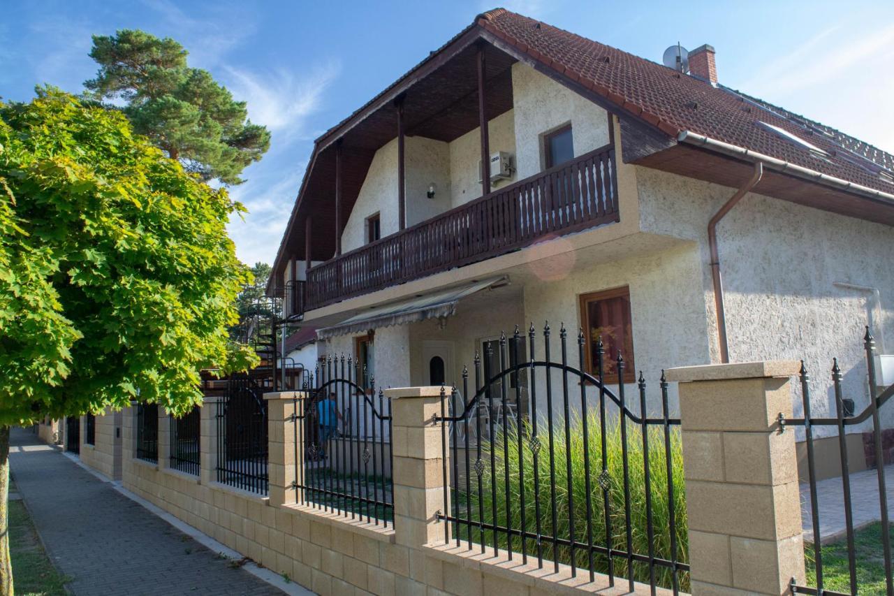 Zsolnay Apartman Apartment Siofok Exterior photo